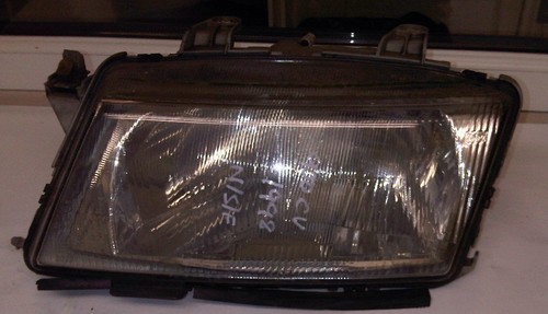 Saab 900 near - near, front